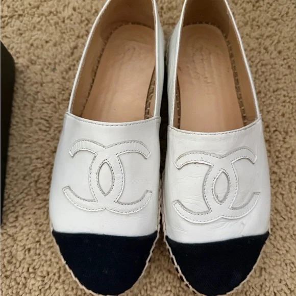 CHANEL Women's Classic Black and White Espadrilles - Picture 2 of 5